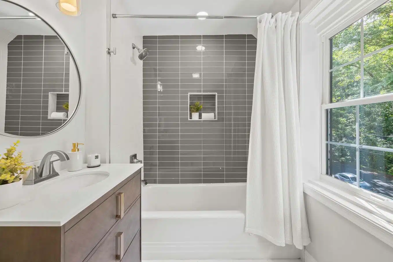 Fulton St NW gallery img 27