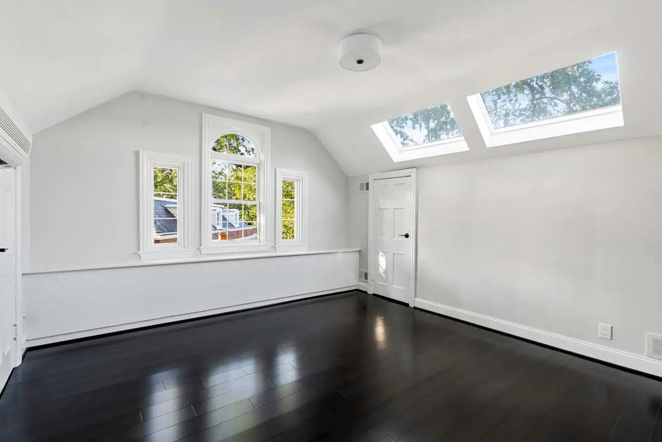 Woodley Rd. NW gallery img 65